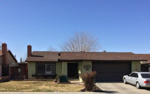 44137 7th St, Lancaster, CA 93535-4122