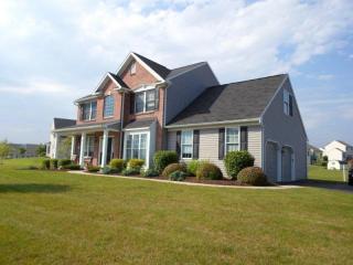 220 Crimson Ct, Lebanon, PA 17042-7687