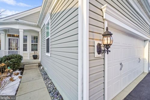567 Prizer Ct, Downingtown, PA 19335-4979