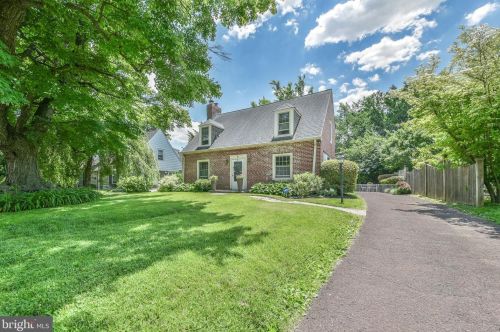 6 Rose Ln, Flourtown, PA 19031-1910