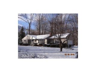 9876 Alpine Dr, Willoughby, OH 44094-9339