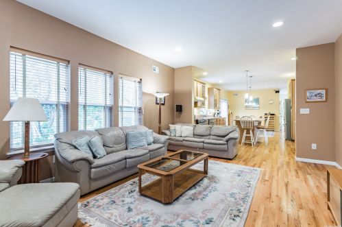 54 Casey Ln, Mount Sinai NY  11766-2336 exterior