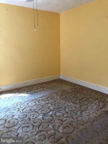 674 Lamberton St, Trenton NJ  08611-2912 exterior