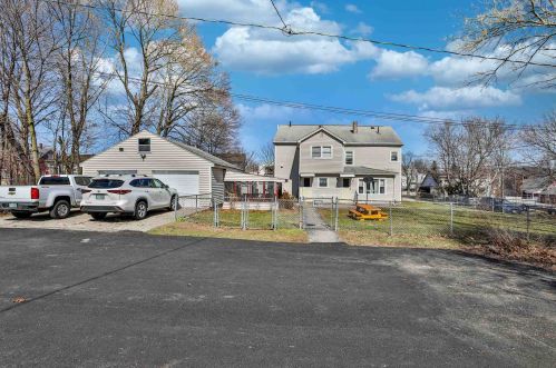 27 Burritt St, Nashua NH  03060-6445 exterior