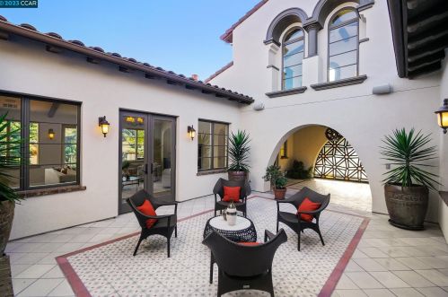20 Rabble Rd, Orinda CA  94563-3718 exterior