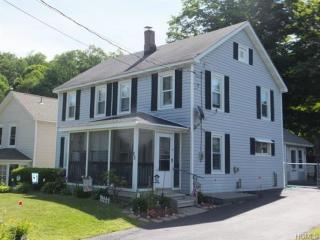 25 Orchard St, Otisville, NY 10963-2343
