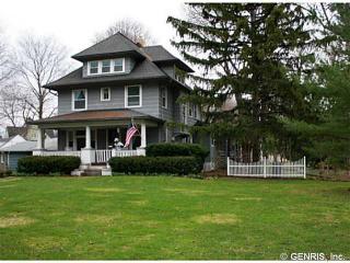 3286 Saint Paul Blvd, Rochester, NY 14617-2963