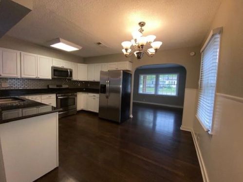 3423 Falls Dr, Dallas TX  75211-5974 exterior