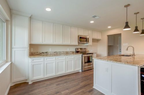 705 Kindred Ln, Richardson TX  75080-3112 exterior