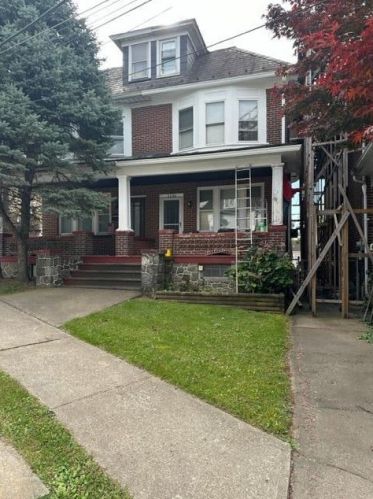 1136 Wood Ave, Easton, PA 18042-3281