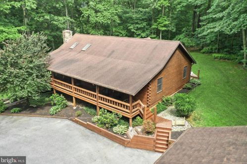 315 Bacon Rd, Red Lion, PA 17356-8887