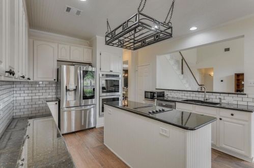 2612 Ruby Crest Ct, Lewisville TX  75022-7857 exterior