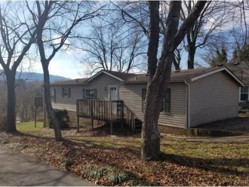 2077 Fort Robinson Dr, Kingsport, TN 37660-3046