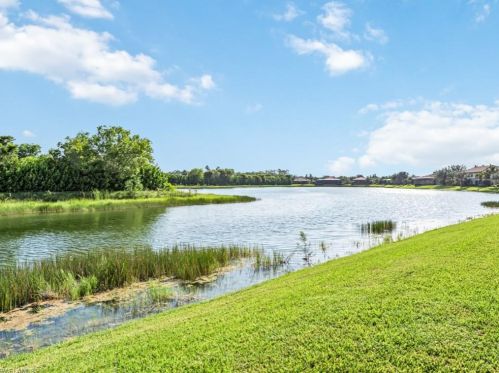 9502 Napoli Ln, Naples, FL 34113-8117