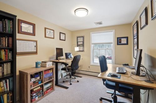 7 Bayou Dr, Raymond NH  03077-2364 exterior