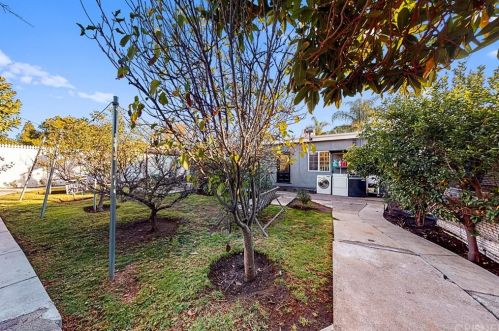 16931 Hart St, Van Nuys CA 91406-4507 exterior