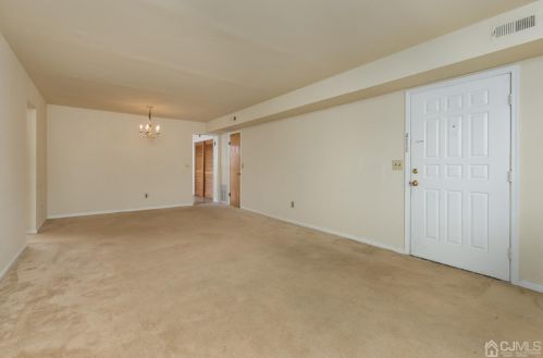 1301 Bradley Ct, Princeton NJ  08540-9547 exterior