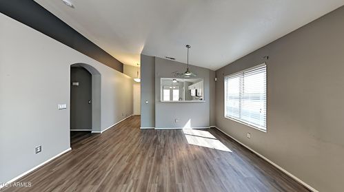 6765 Gardenia Ave, Glendale, AZ 85303-2155