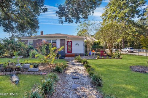 4006 Joann St, Beaufort, SC 29906-7307