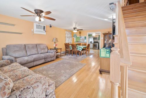 31 15th St, Bayonne, NJ 07002-3502