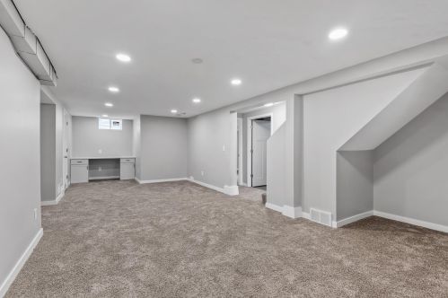 5637 Washburn Ave, Minneapolis MN  55410-2634 exterior