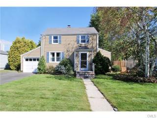 99 Catherine St, Fairfield, CT 06824-5808