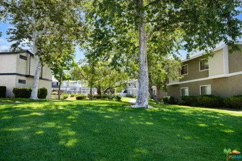 27644 Susan Beth Way, Santa Clarita CA  91350-1782 exterior