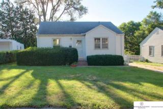 1327 52nd Ave, Omaha, NE 68106-2427