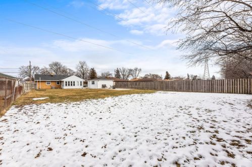 6217 Allerton Ave, Milwaukee WI  53220-3409 exterior