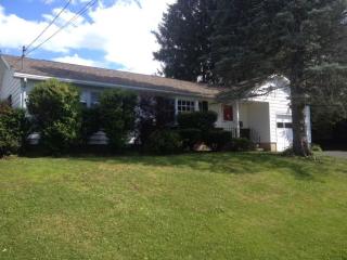 57 Fairmont Ave, West Glenville, NY 12010-1123