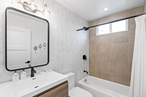 516 Baywood Ave, San Jose CA  95128-4601 exterior