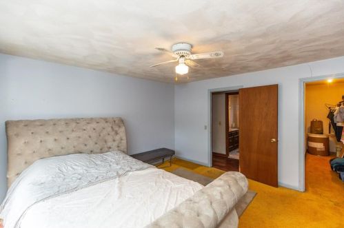 79 Thelma St, North Providence RI  02904-4560 exterior