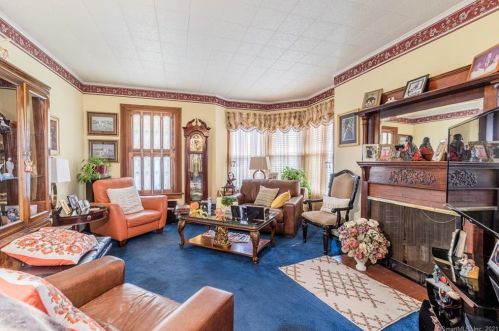 48 Ctr St, United States Coast Guard Ac CT  06320-5344 exterior