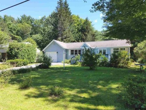 137 Traver Rd, Fortsville, NY 12831-1439