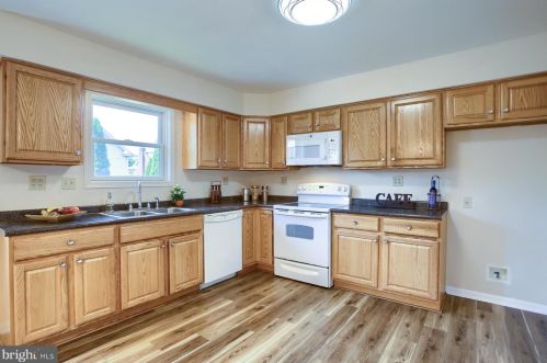 34 Wetzel St, Highspire PA  17034-1015 exterior