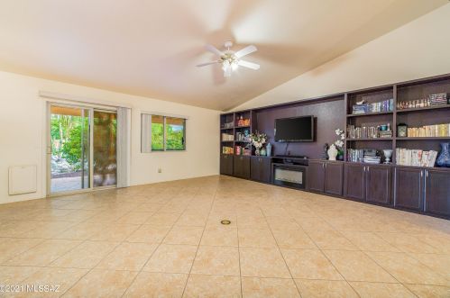 7629 Freshwater Pearl Dr, Tucson AZ  85747-5728 exterior