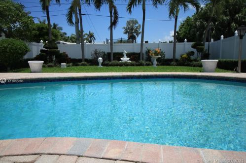 210 2nd Ter, Dania Beach FL  33004-4008 exterior