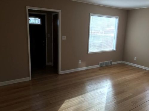600 Indiana Ave, Hermitage, PA 16121-1760