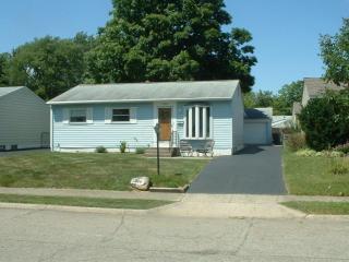 1304 Zebulon Ave, Columbus, OH 43224-2771