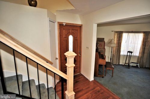 1 Allison Rd, East Windsor NJ  08520-2629 exterior