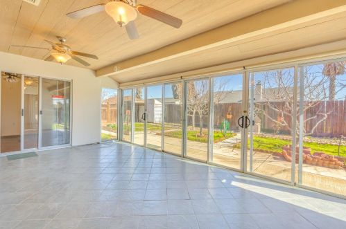 754 Meadowlark Ave, Los Banos CA  93635-3020 exterior