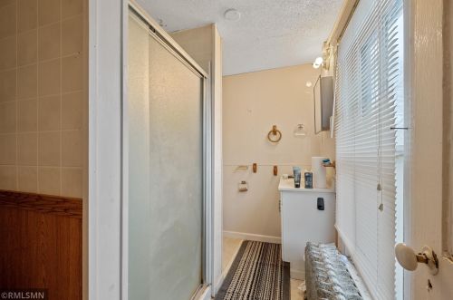 328 4th St, Litchfield MN 55355-2122 exterior