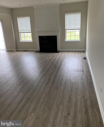 44 Clement Ct, Downingtown PA  19335-4965 exterior