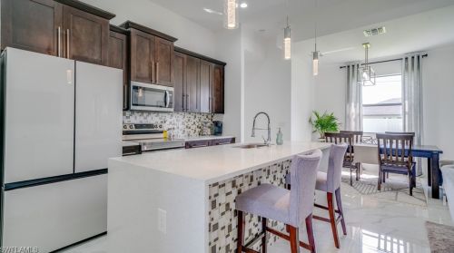 1013 6th Ave, Cape Coral FL  33909-1365 exterior