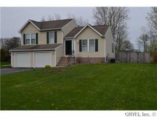 9476 Glengarriff Dr, Brewerton, NY 13029-9524