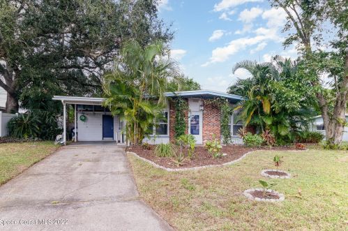 1560 Thoreau St, Titusville FL  32780-6263 exterior