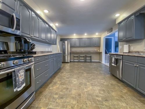 45 Robbins Ave, Abington, MA 02351-2133