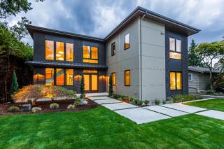 531 10th Ave, Kirkland, WA 98033-4839