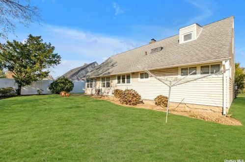 11 Adams St, East Rockaway NY  11518-1705 exterior