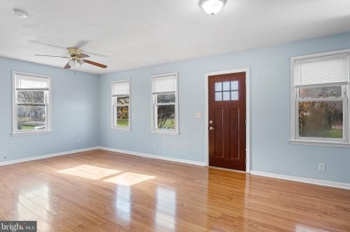 22 Strawbridge Ave, New Castle DE  19720-1501 exterior